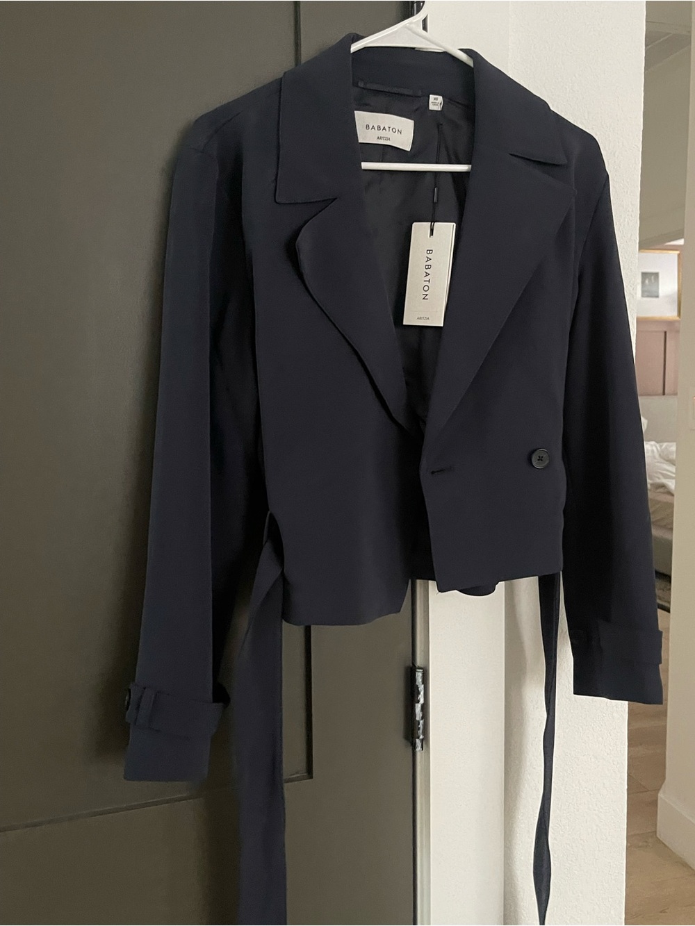 NWT Babaton by Arizona Navy Cropped Blazer Jacket